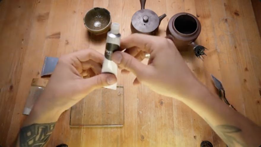 Selecting and preparing lacquer — Workshop view of selecting and preparing lacquer.